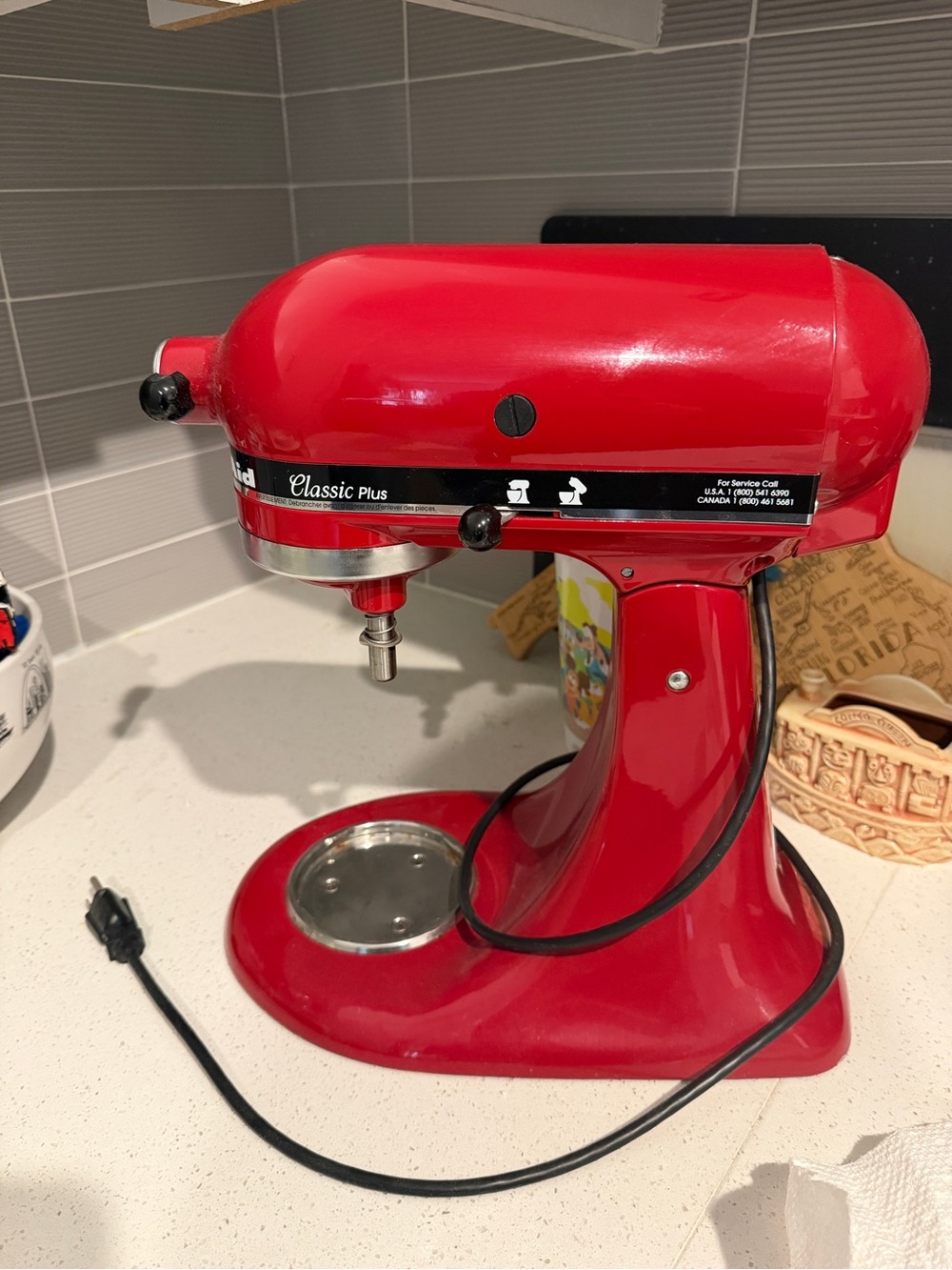 KitchenAid Classic Plus Stand Mixer in Gloss Red